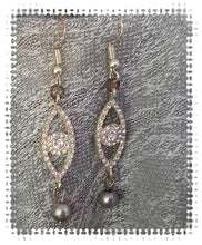 Load image into Gallery viewer, Earrings